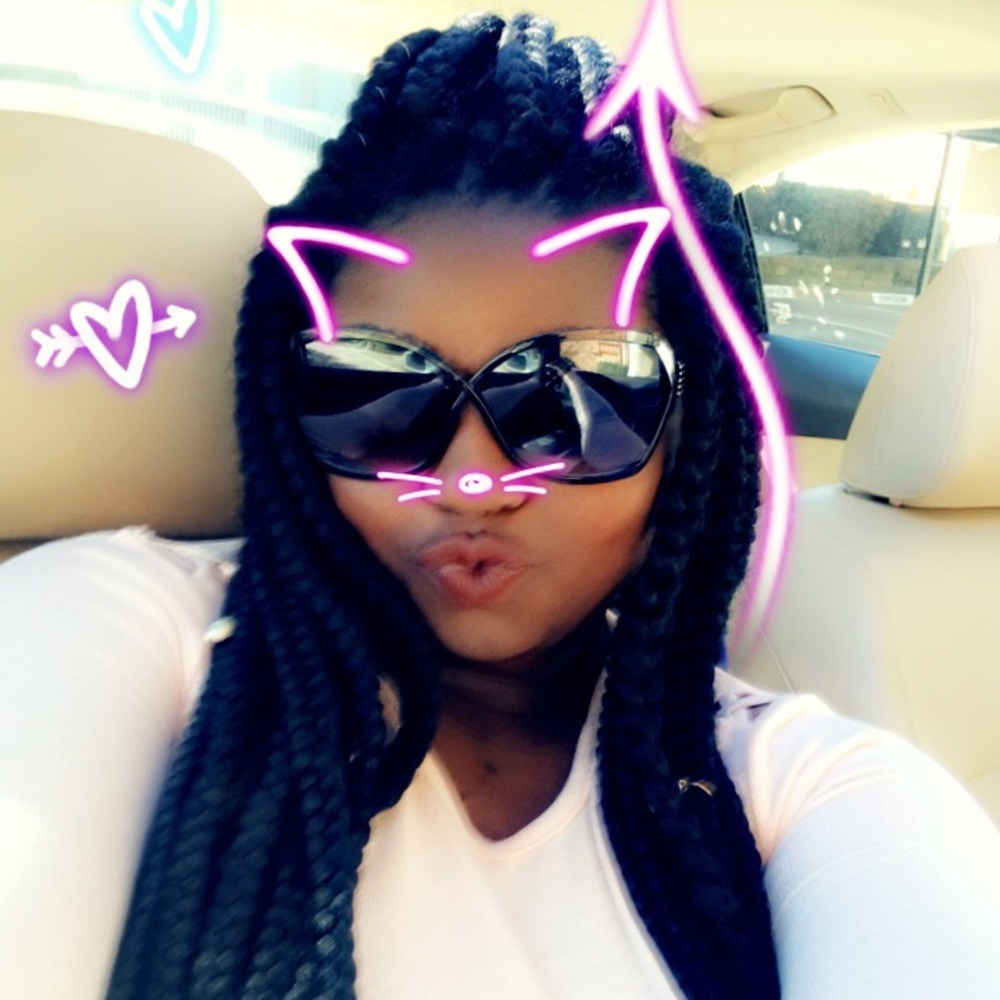 Meet your Posher, Whitney